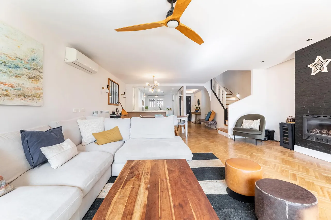 living - 323m² house / villa with 54m² garden for sale in Majadahonda - gallery - 5