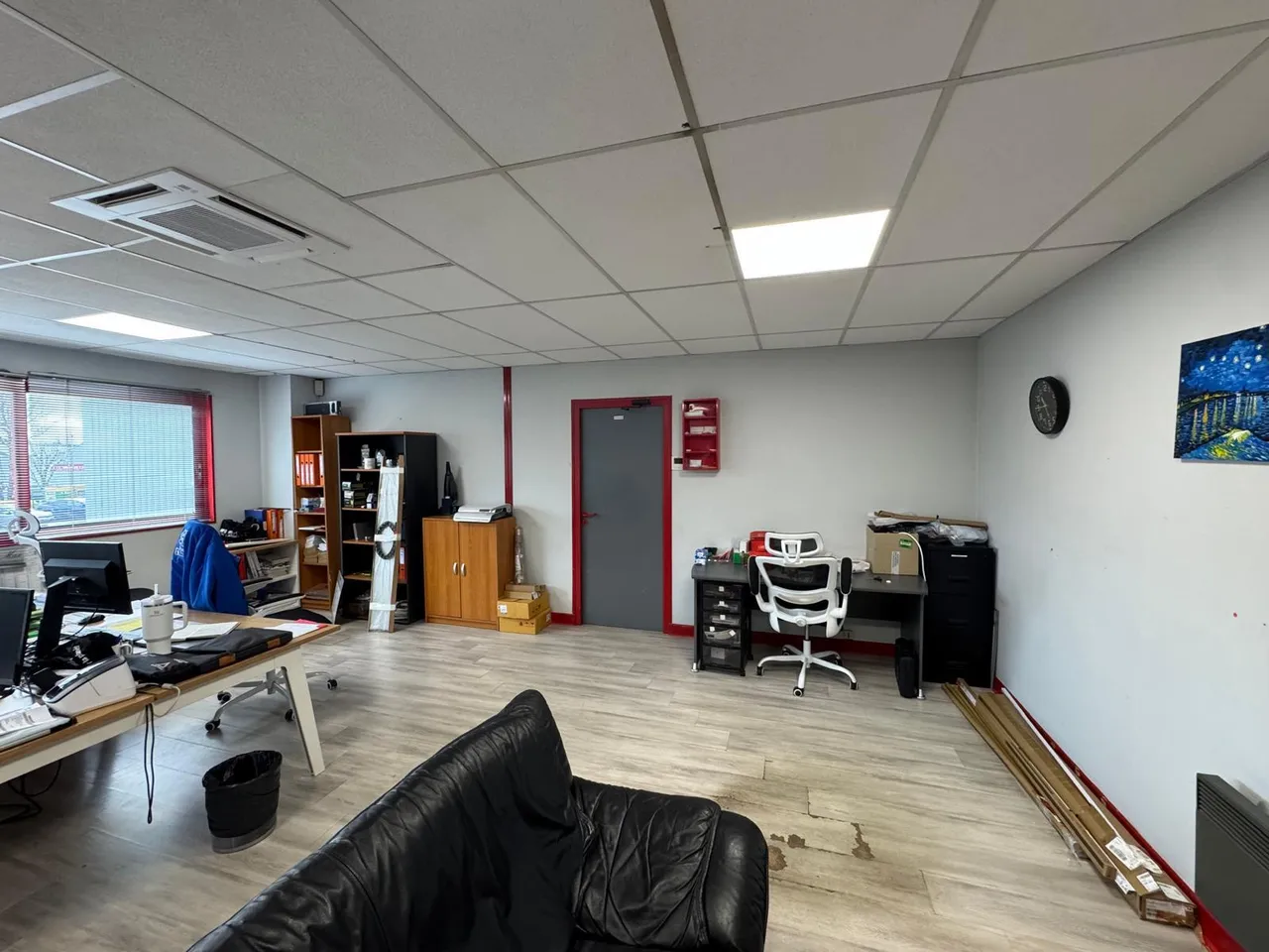 logistics - Warehouse / Offices For Rent - gallery - 8