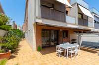 living - Casa / villa de 271m² en venta en Cabrils, Barcelona - gallery thumbnail - 2