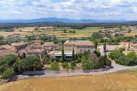 living - Castillo / palacio de 1,915m² en venta en Alt Empordà - gallery thumbnail - 3