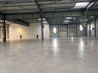 logistics - Activités / Bureaux À Louer - gallery thumbnail - 5