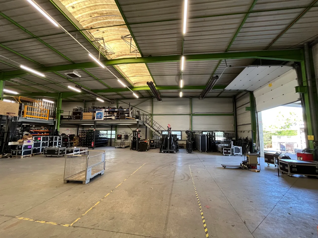 logistics - Light Industrial Premises / Offices For Rent - gallery - 7