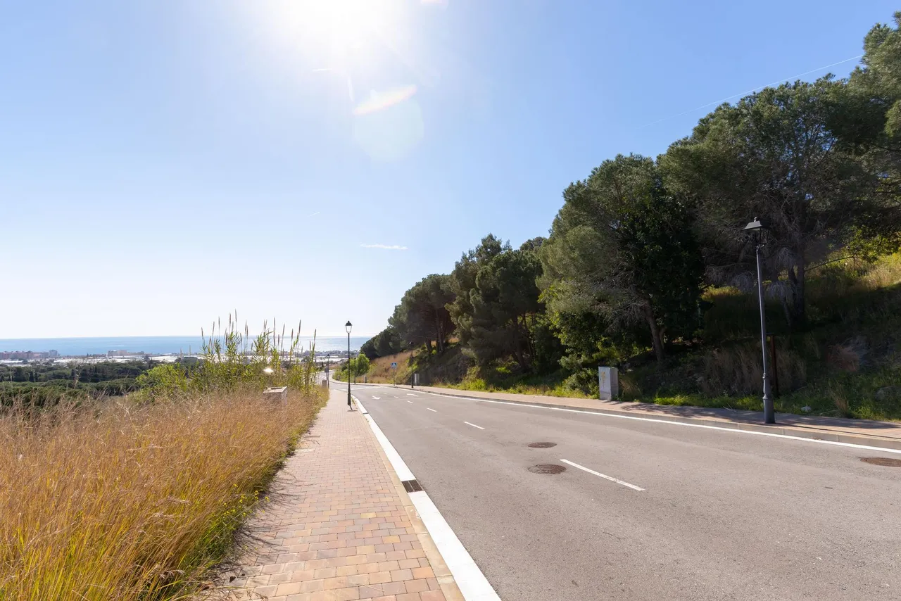 living - Parcela de 1,218m² en venta en Premià de Dalt, Barcelona - gallery - 9