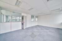 office - Bureaux À Louer - gallery thumbnail - 5