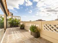 living - Ático de 186m² con 27m² terraza en venta en Eixample Derecho - gallery thumbnail - 3