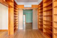 living - Piso de 253m² en venta en Cortes / Huertas, Madrid - gallery thumbnail - 5