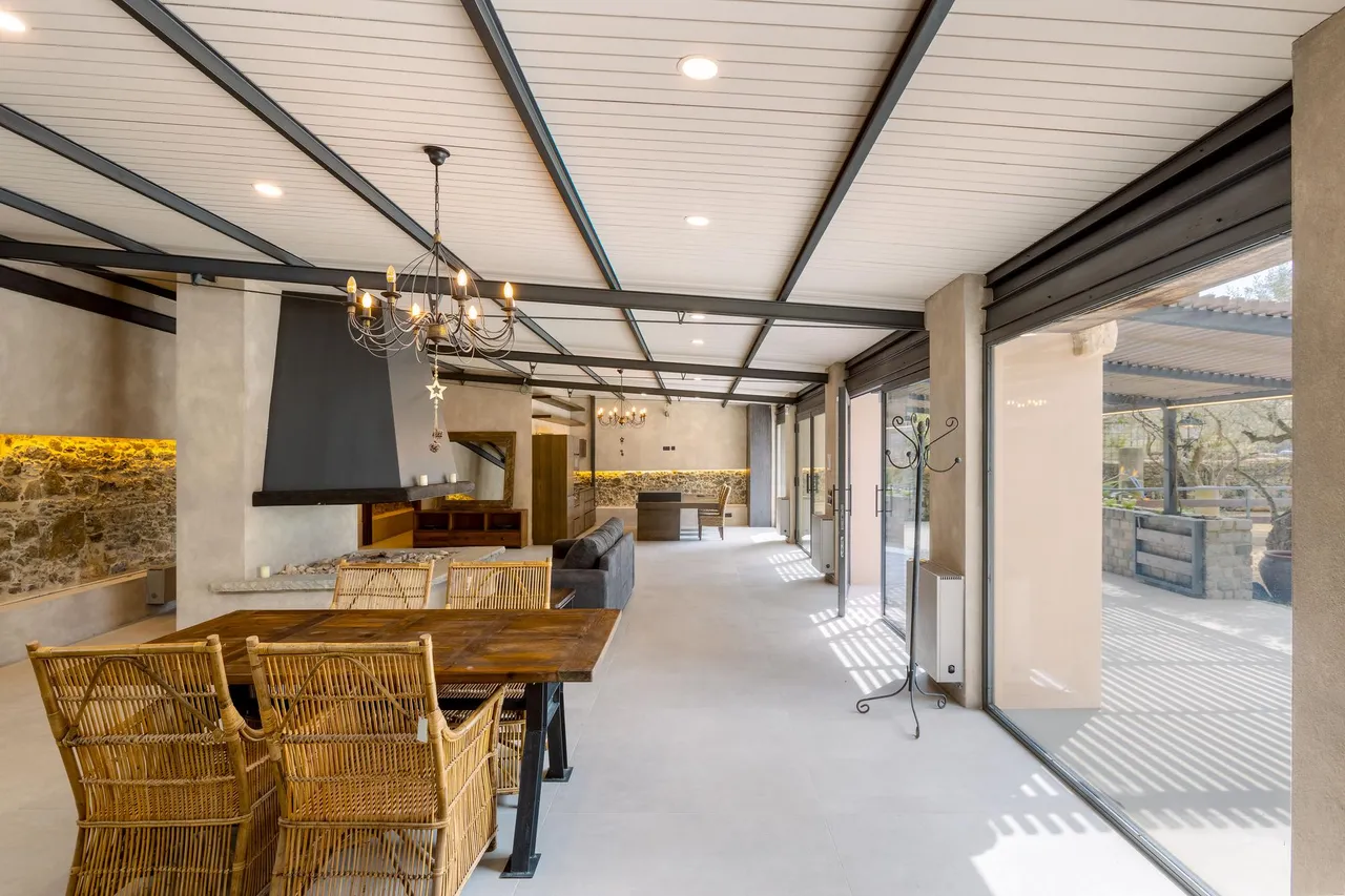 living - 713m² house / villa for sale in Sant Pol de Mar, Barcelona - gallery - 9