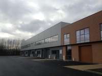 logistics - Activités / Bureaux À Louer - gallery thumbnail - 1