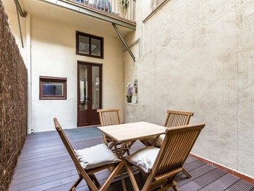 living - 85m² apartment with 16m² terrace for sale in El Born - featured