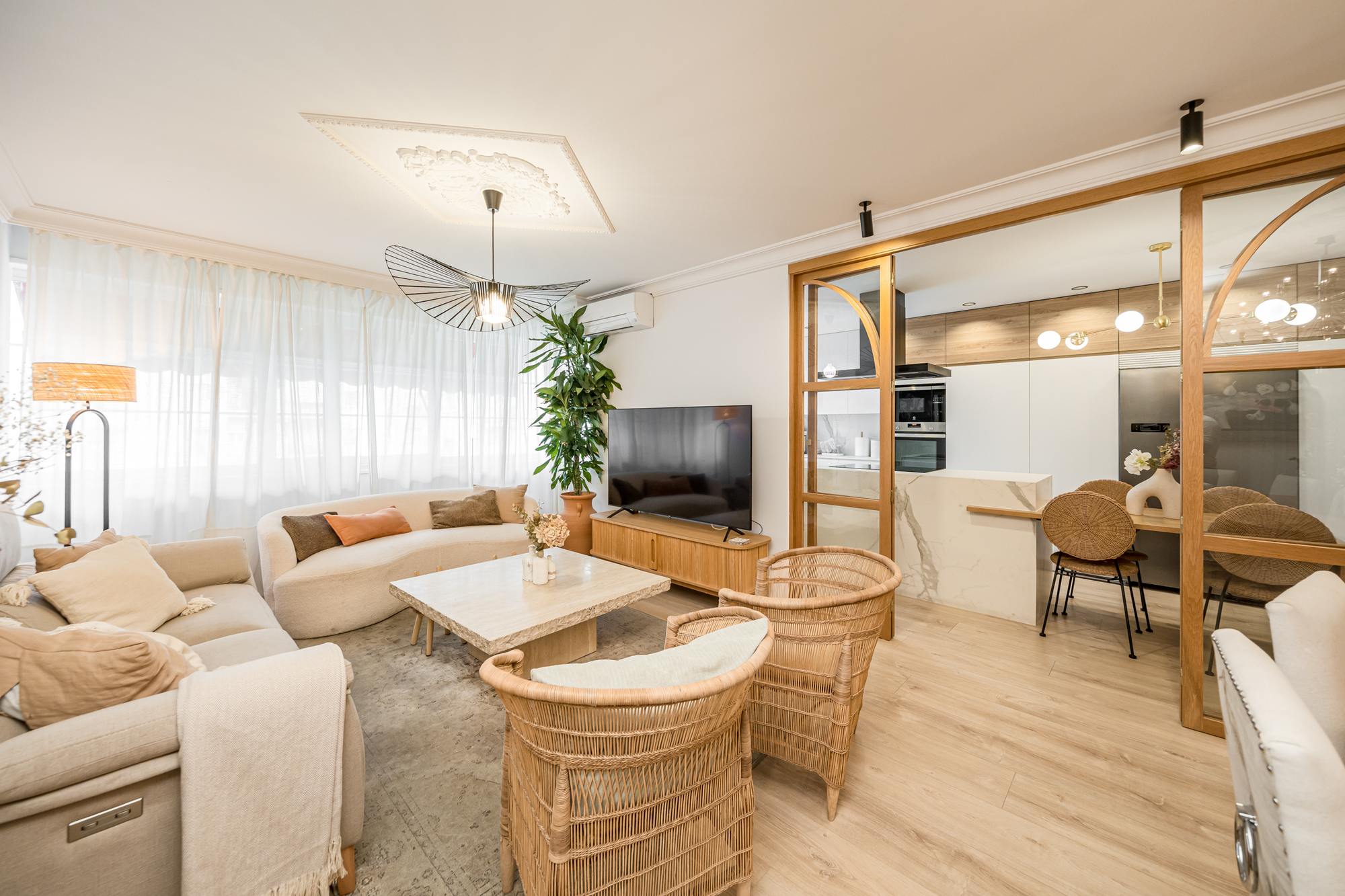 living - 160m² apartment for sale in Lista, Madrid - gallery thumbnail - 2