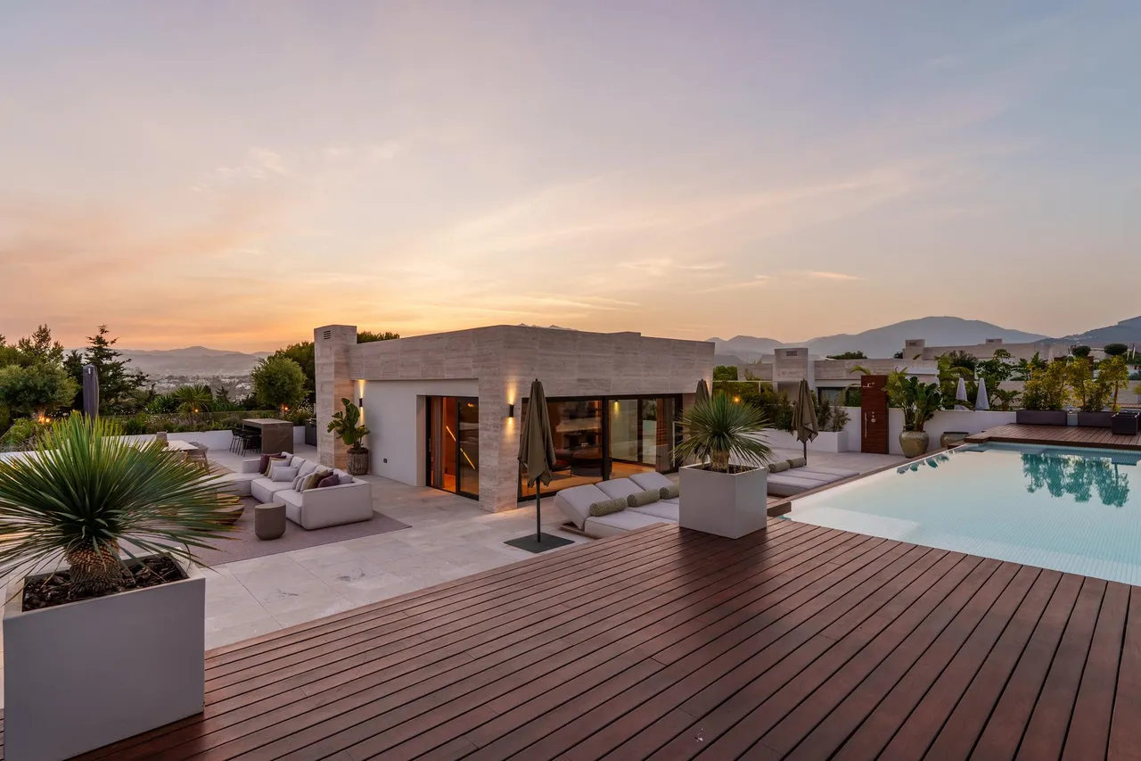 living - Piso de 961m² con 536m² terraza en venta en Milla de Oro - gallery - 5