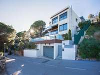 living - Excellent modern villa to buy just 1.5 km from Lloret de Mar - gallery thumbnail - 1