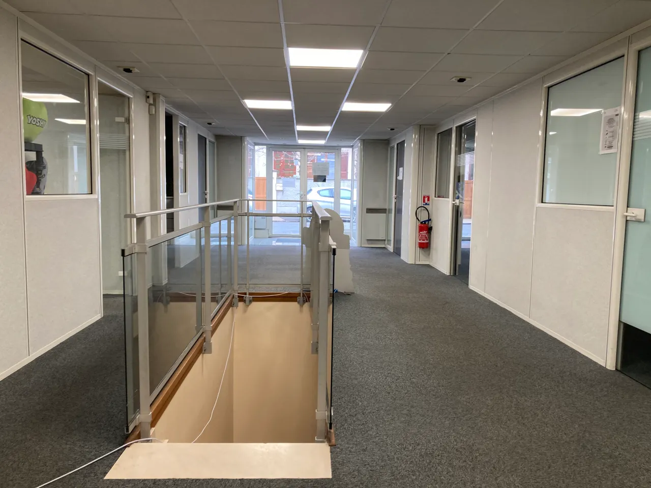 logistics - Activités / Bureaux À Vendre - gallery - 2