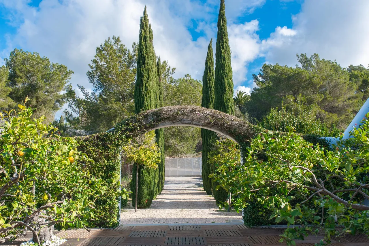 living - 890m² house / villa for sale in Santa Eulalia - gallery - 10