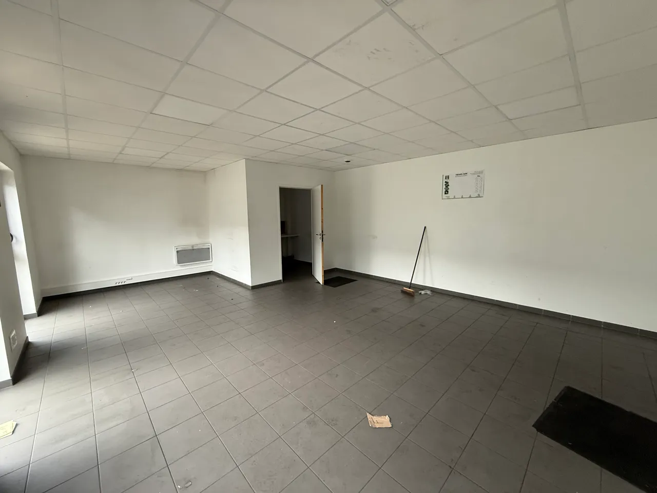 logistics - Light Industrial Premises / Offices For Rent - gallery - 4