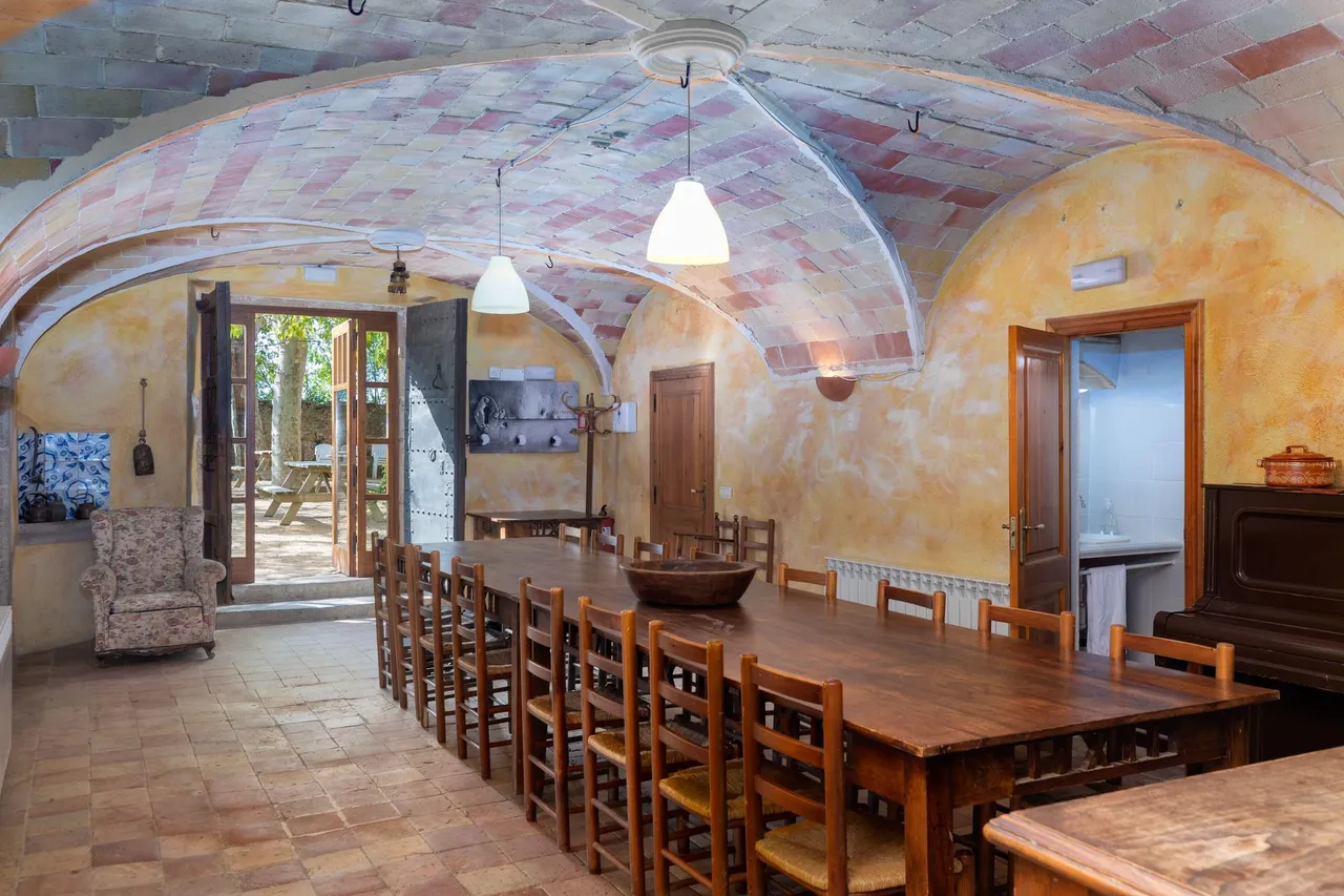 living - 1,152m² country house with 4,600m² garden for sale in El Gironés - gallery - 4