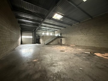 logistics - Activités / Bureaux À Louer - featured