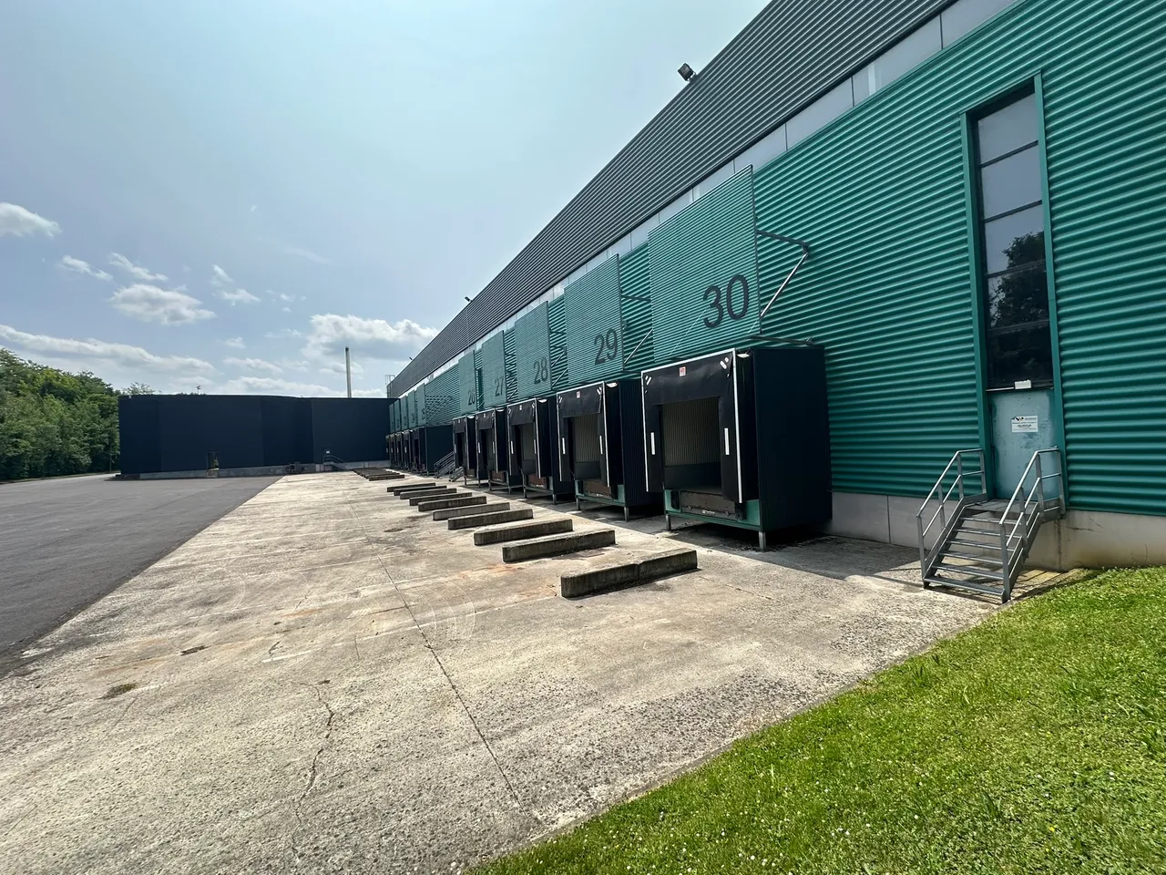 logistics - Entrepôt Logistique À Louer - gallery - 2