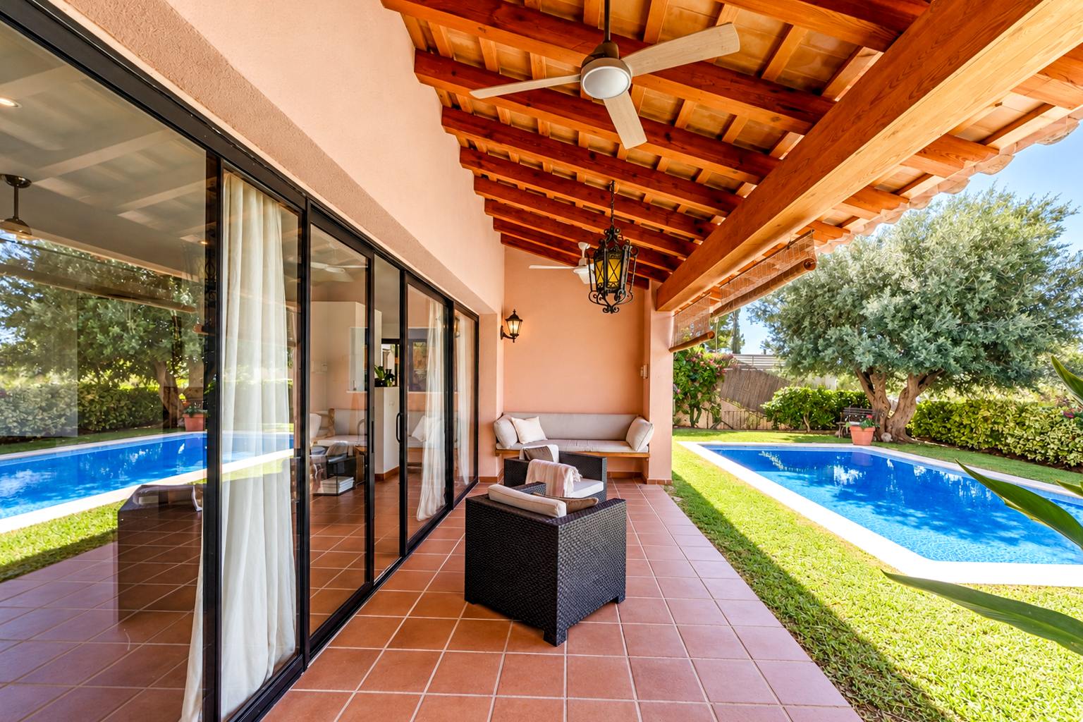 living - Casa / villa de 261m² con 50m² terraza en venta en Levantina - gallery thumbnail - 6