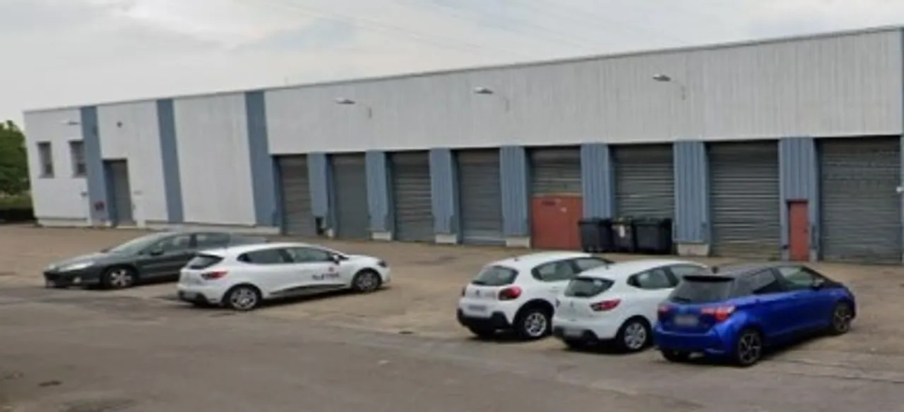 logistics - Warehouse For Rent - gallery - 4