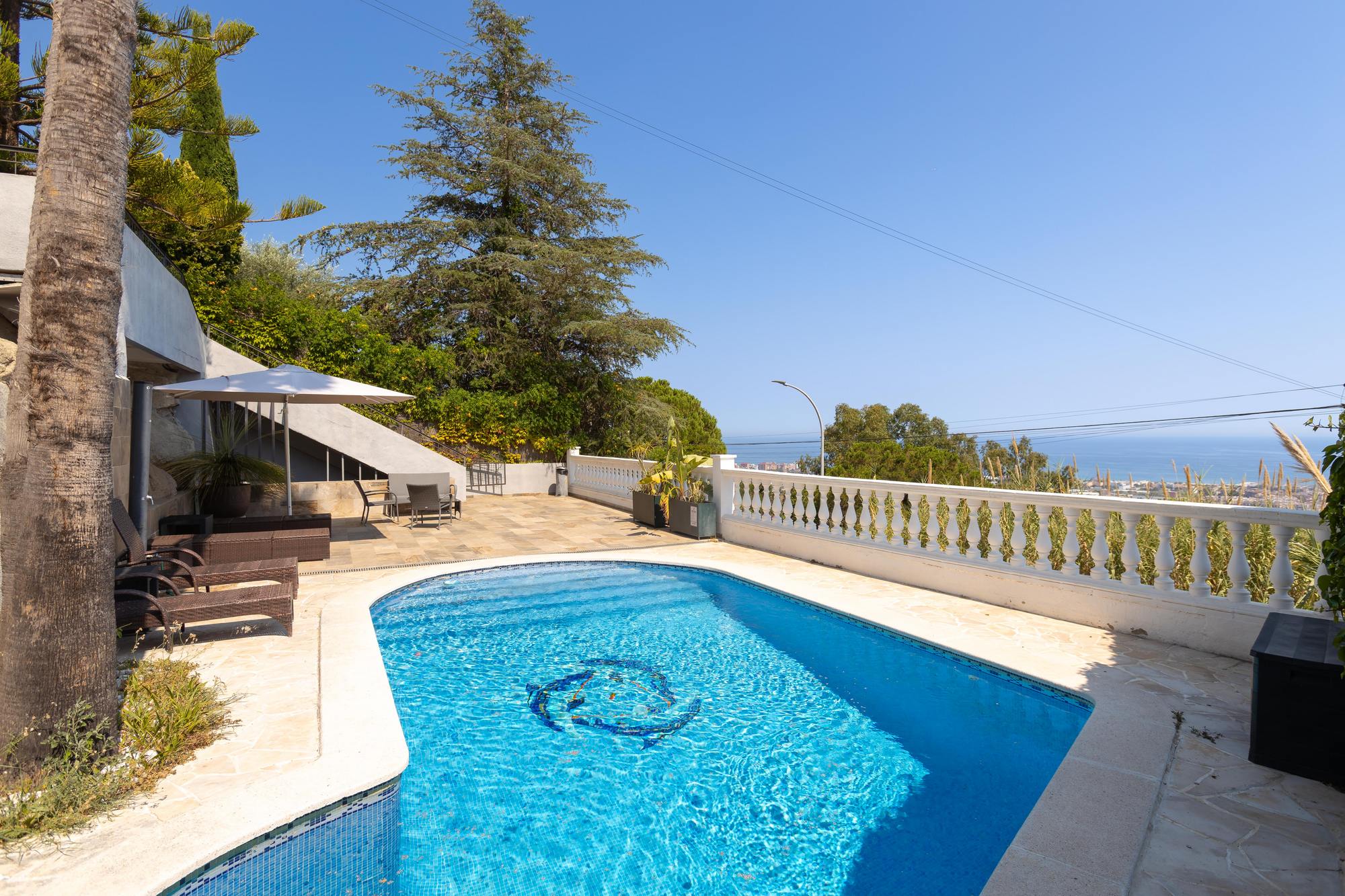 living - 406m² house / villa for sale in Premià de Dalt, Barcelona - gallery thumbnail - 4