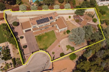 living - Casa / villa de 483m² en venta en Bahía de Rosas - featured