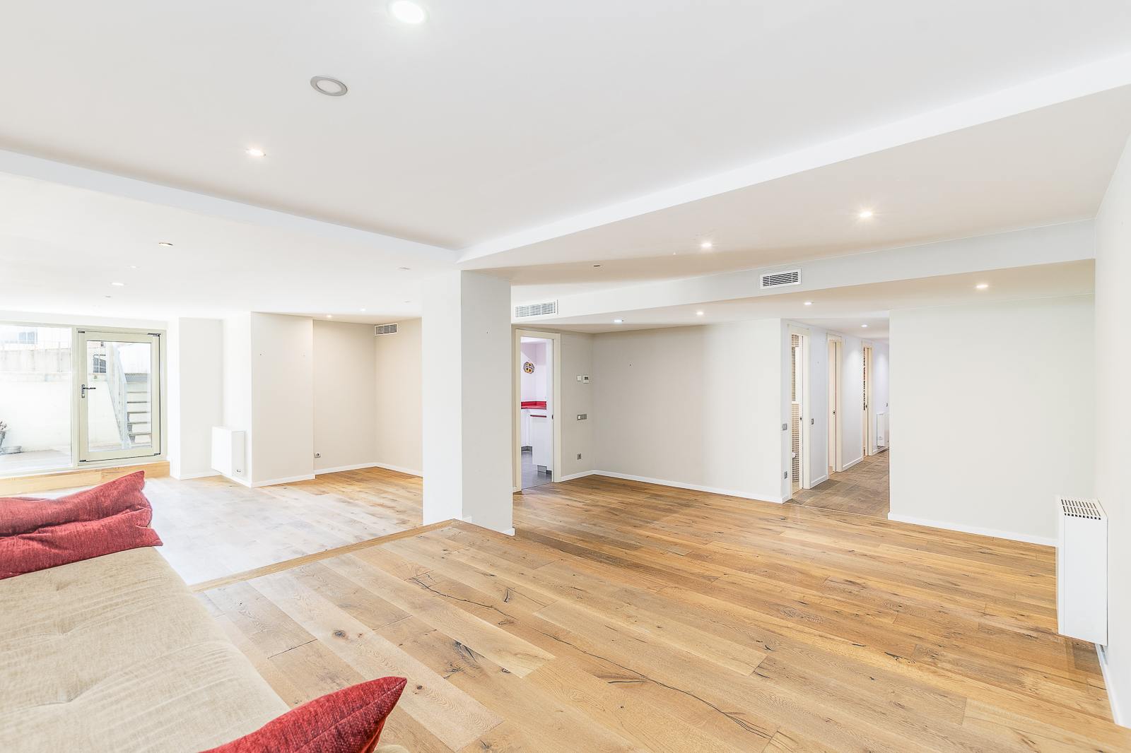 living - Piso de 195m² con 43m² terraza en venta en Gótico - gallery thumbnail - 1