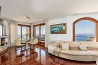 living - Casa / villa de 390m² en venta en Bahía de Rosas - gallery thumbnail - 7