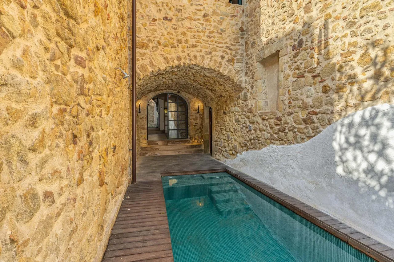 living - 355m² country house for sale in Baix Empordà, Girona - gallery - 9