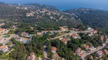 living - Parcela de 780 m² en venta en Lloret de Mar / Tossa de Mar - featured