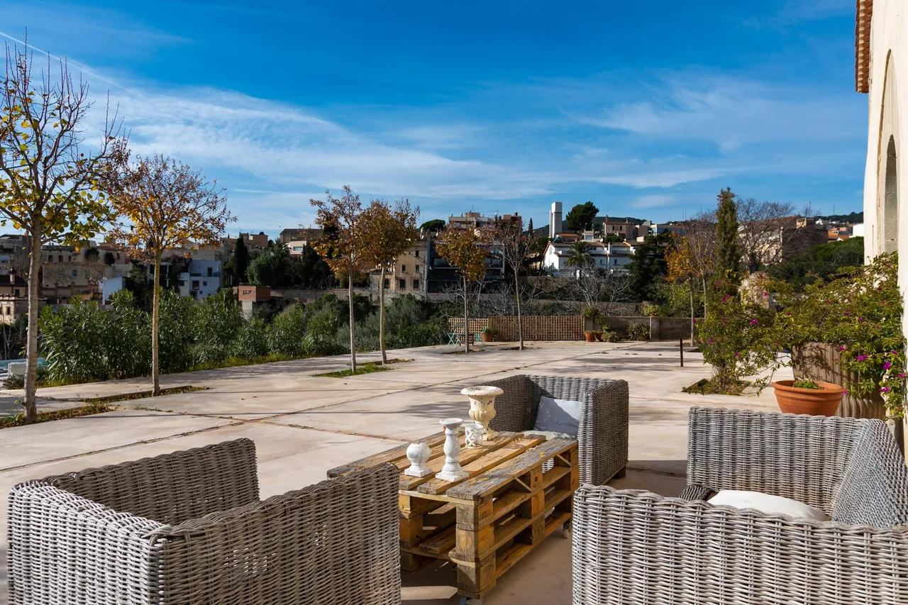 living - 689 m² house for sale in Tiana, Maresme - gallery - 7