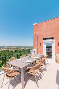 living - Piso de 205m² en alquiler en Argüelles, Madrid - gallery thumbnail - 10