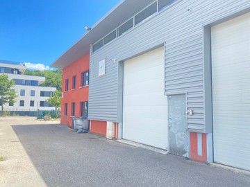 logistics - Activités / Bureaux À Louer - featured