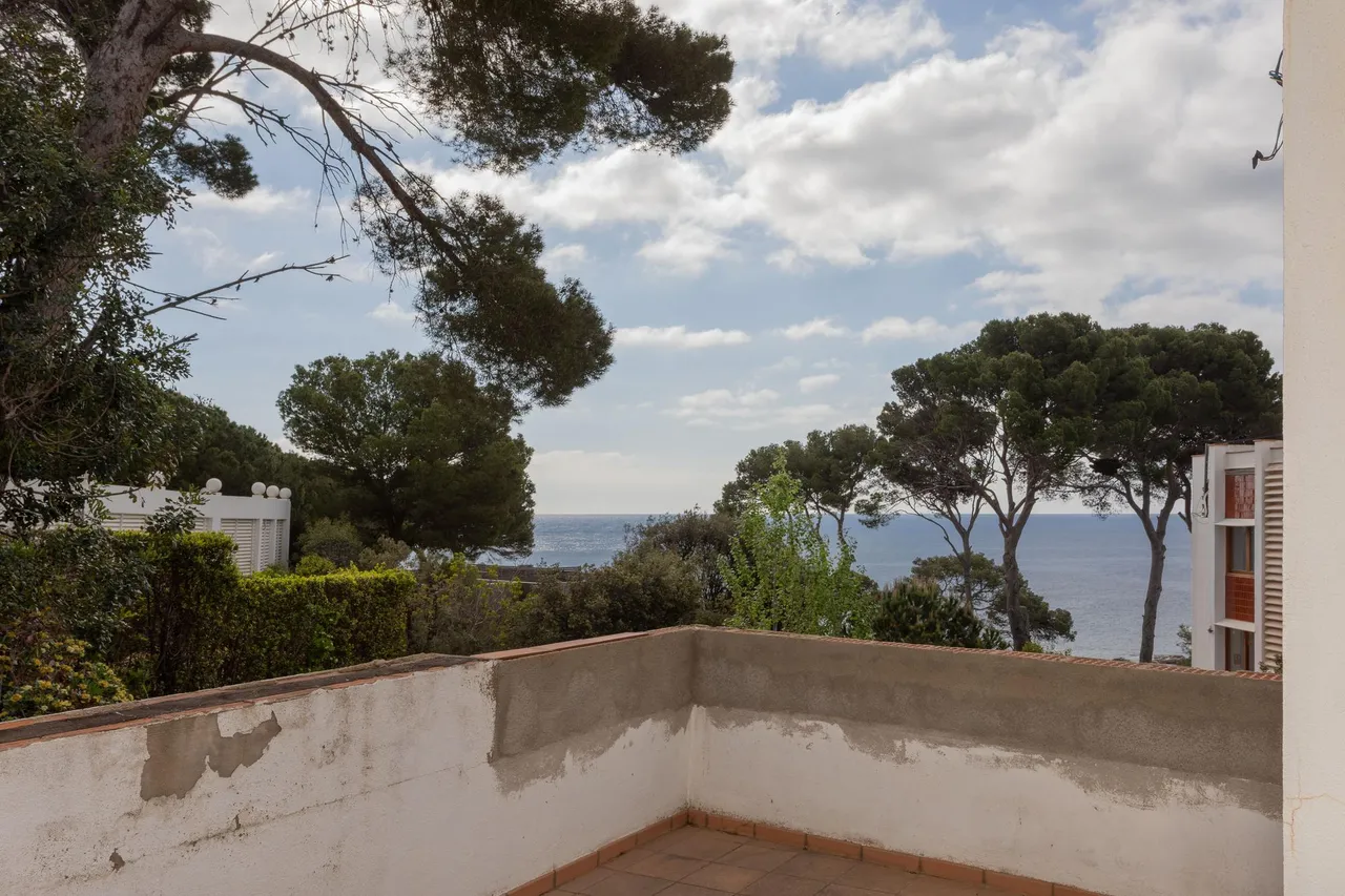 living - 200m² house / villa for sale in Aiguablava, Costa Brava - gallery - 3