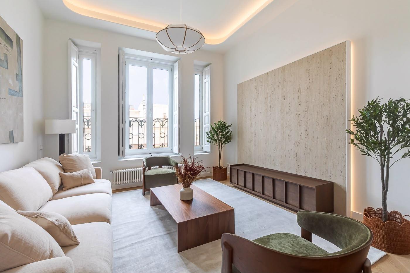 living - 154m² apartment with 23m² terrace for sale in Goya, Madrid - gallery thumbnail - 3