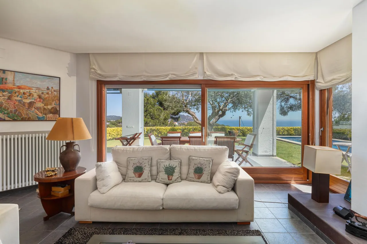 living - 736m² house / villa for sale in Calella de Palafrugell - gallery - 10