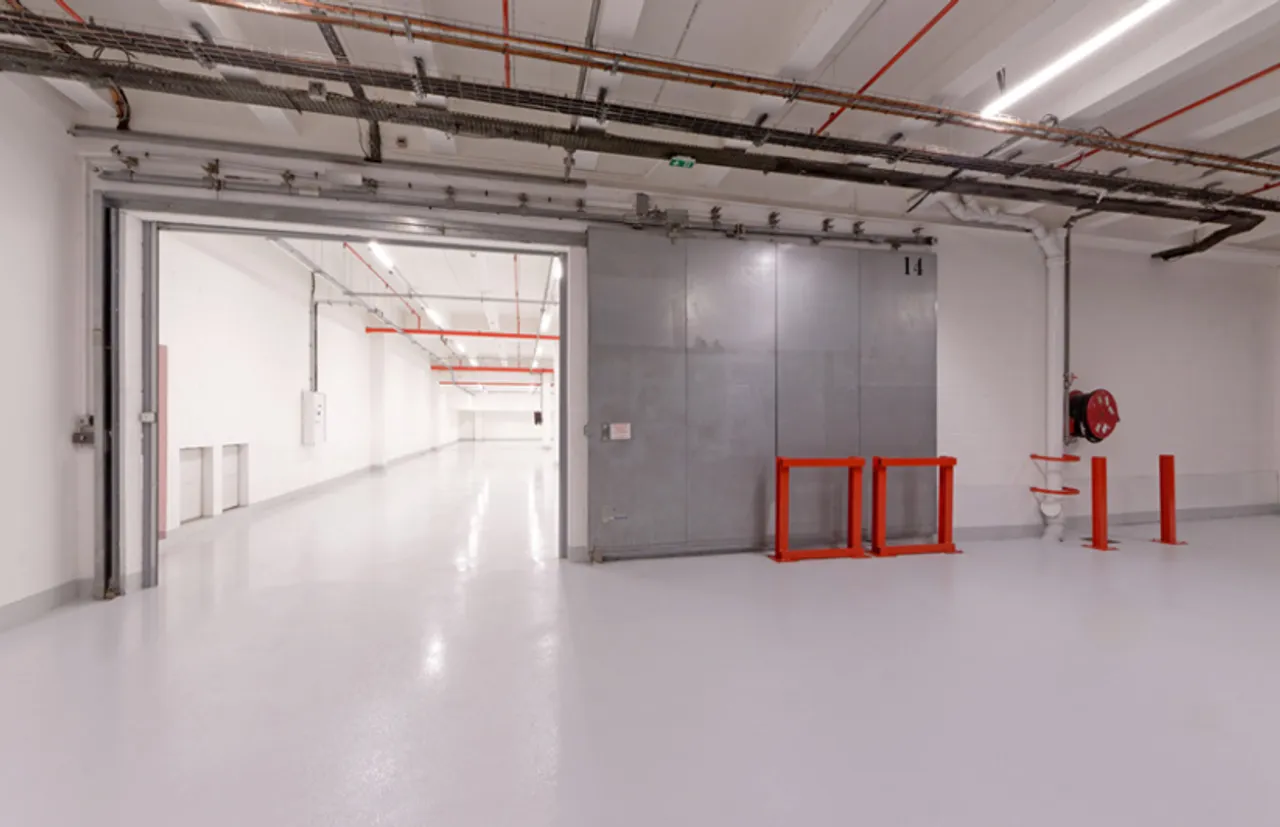 logistics - Light Industrial Premises / Offices For Rent - gallery - 2
