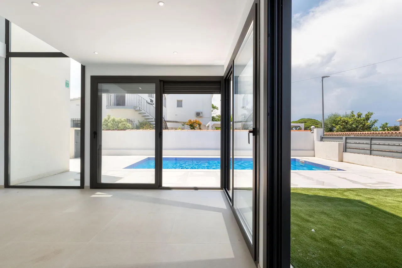 living - 169m² house / villa for sale in Empuriabrava, Costa Brava - gallery - 9