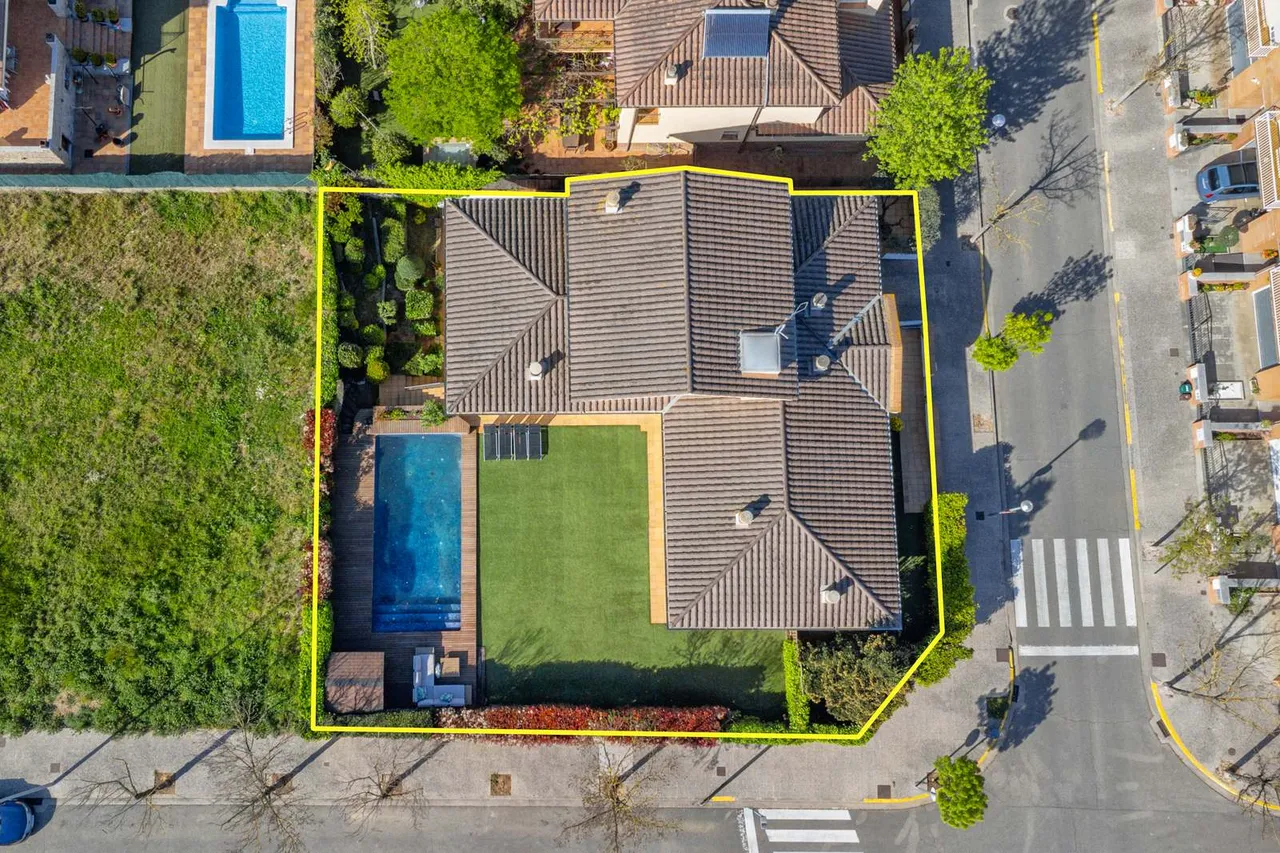 living - 416m² house / villa for sale in Girona Center, Girona - Floor Plan - 1