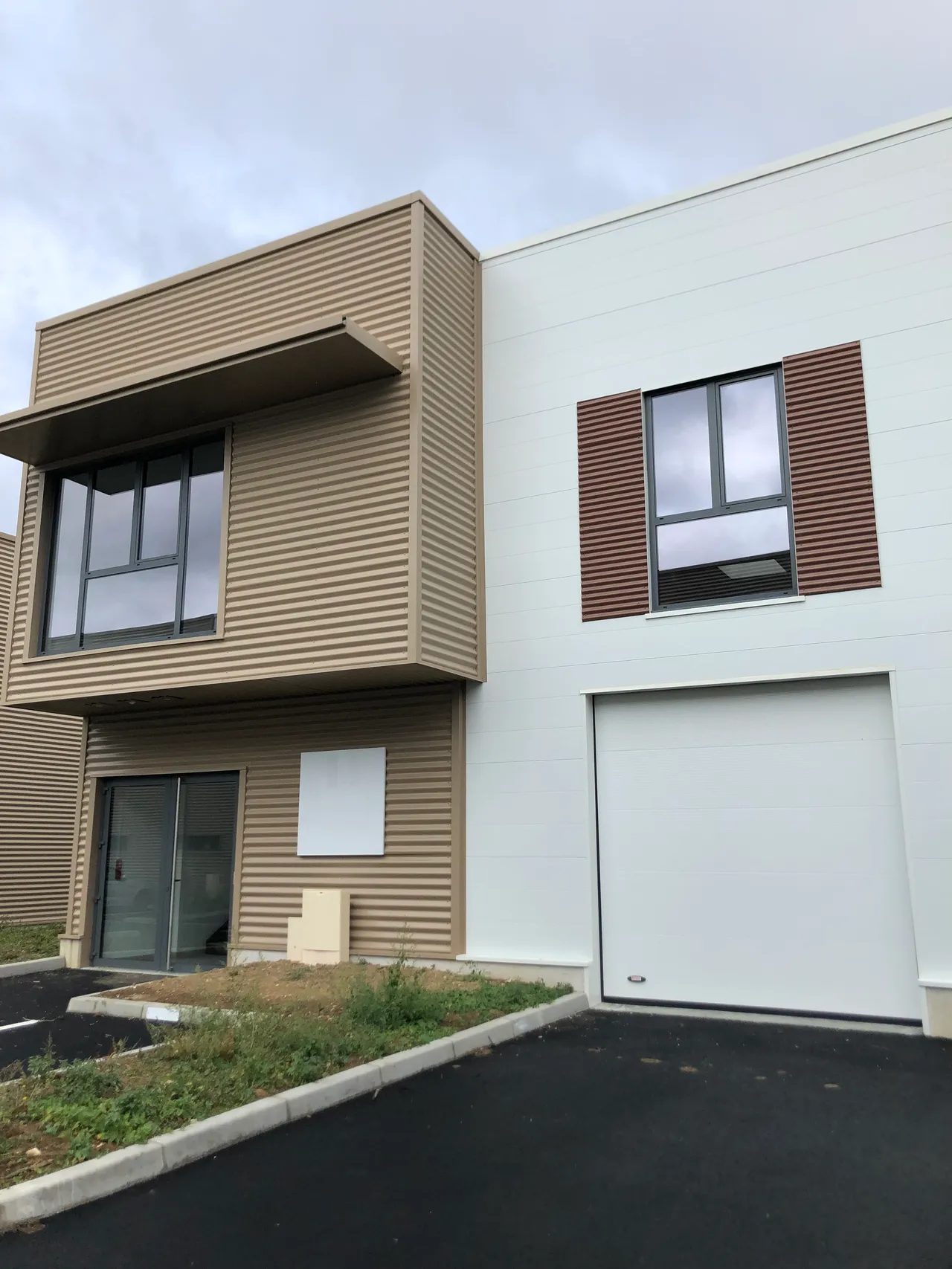 logistics - Activités / Bureaux À Louer - gallery - 3
