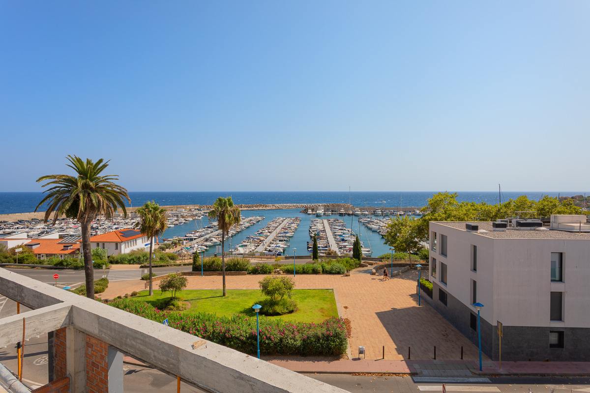 living - Port Marina - featured