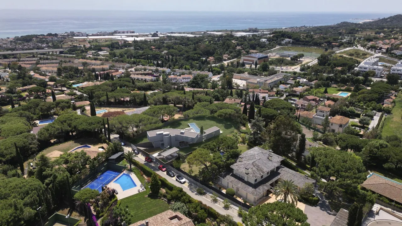 living - 675m² house / villa for sale in Sant Andreu de Llavaneres - gallery - 4