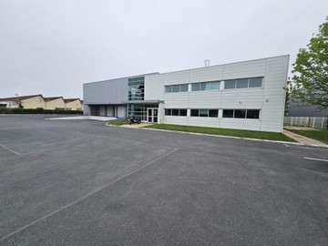 logistics - Entrepôt / Bureaux À Louer - featured