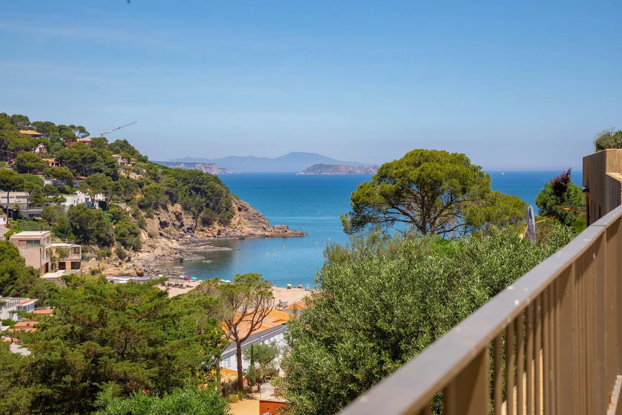 living - Begur Gardens - gallery - 3