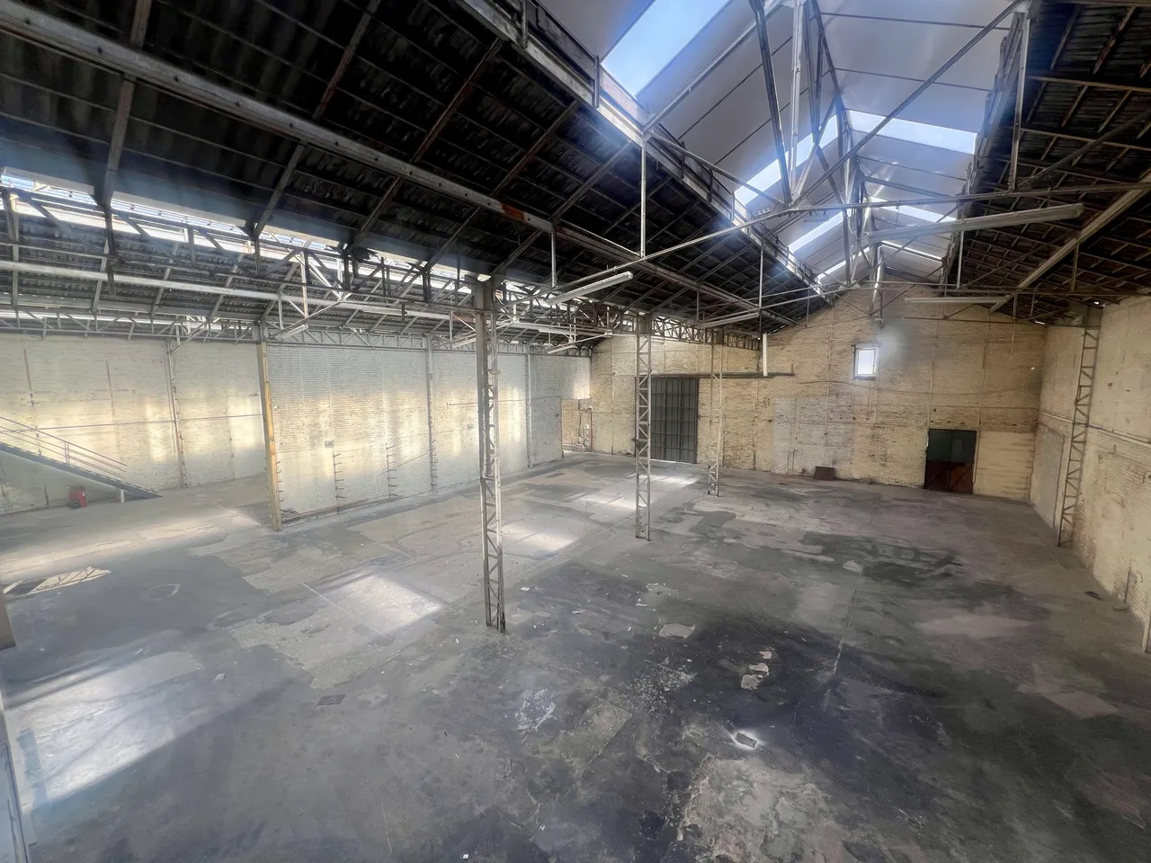 logistics - Light Industrial Premises / Offices For Rent - gallery - 6