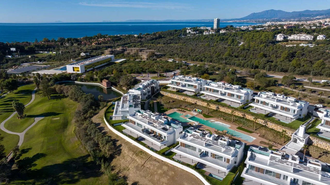 living - Modernos apartamentos de reciente construcción ubicados en Marbella Este - gallery - 5