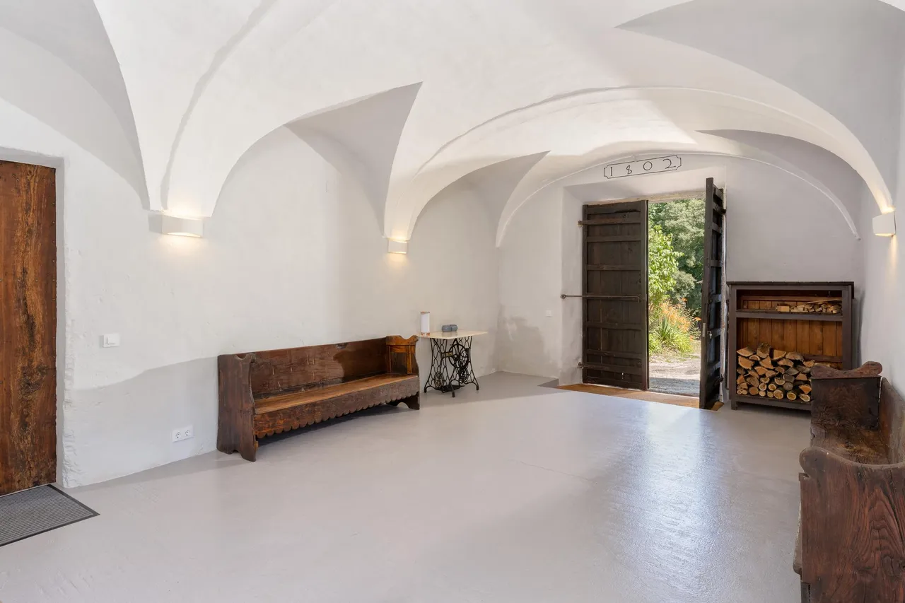 living - Casa rural de 685m² en venta en La Garrotxa, Girona - gallery - 10