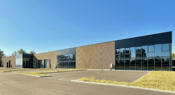 logistics - Activités / Bureaux À Louer - featured