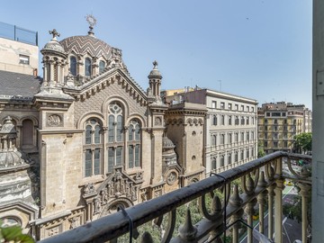 living - Piso de 141m² en venta en Eixample Derecho, Barcelona - featured