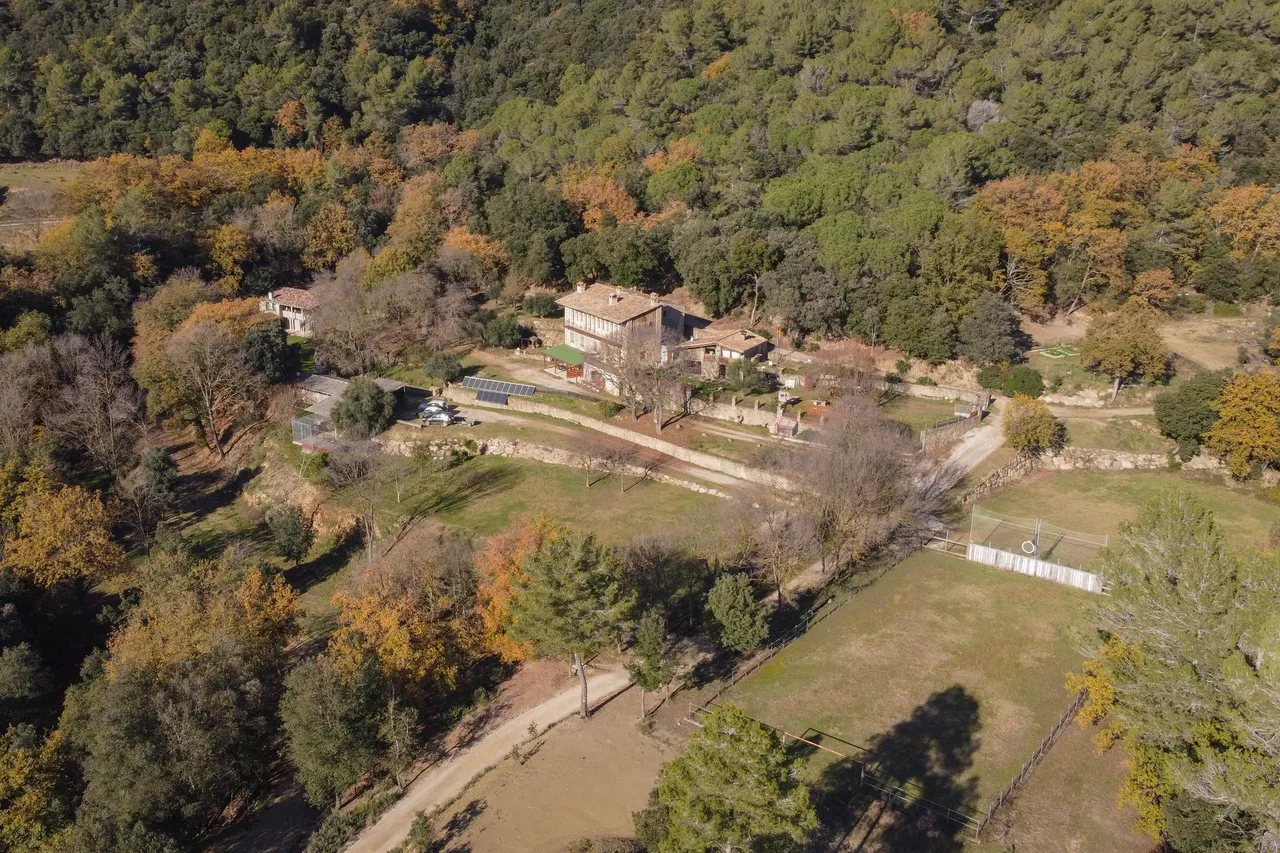 living - Casa rural de 775m² en venta en Pla de l'Estany, Girona - gallery - 10